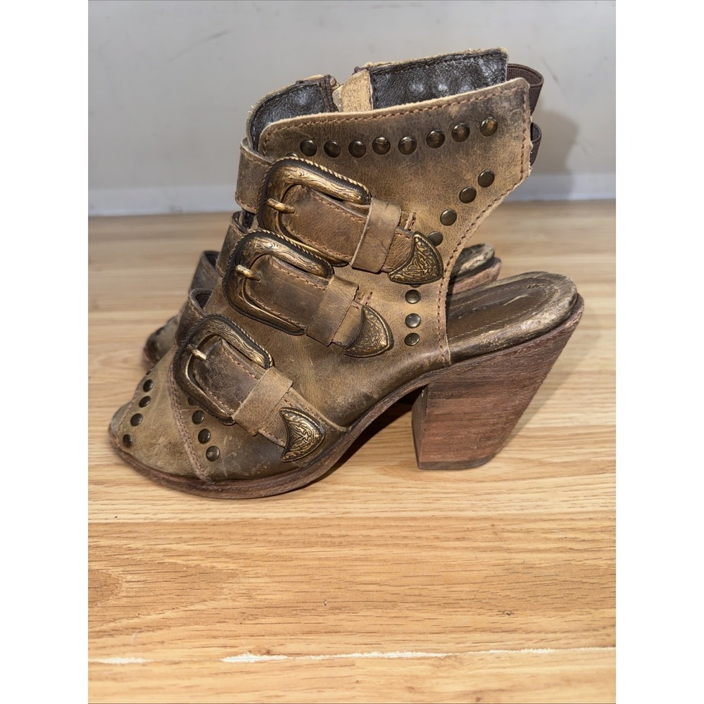 Liberty Black Women's Size 8.5 Studded 3 Buckle Peep Toe Heeled Shoes